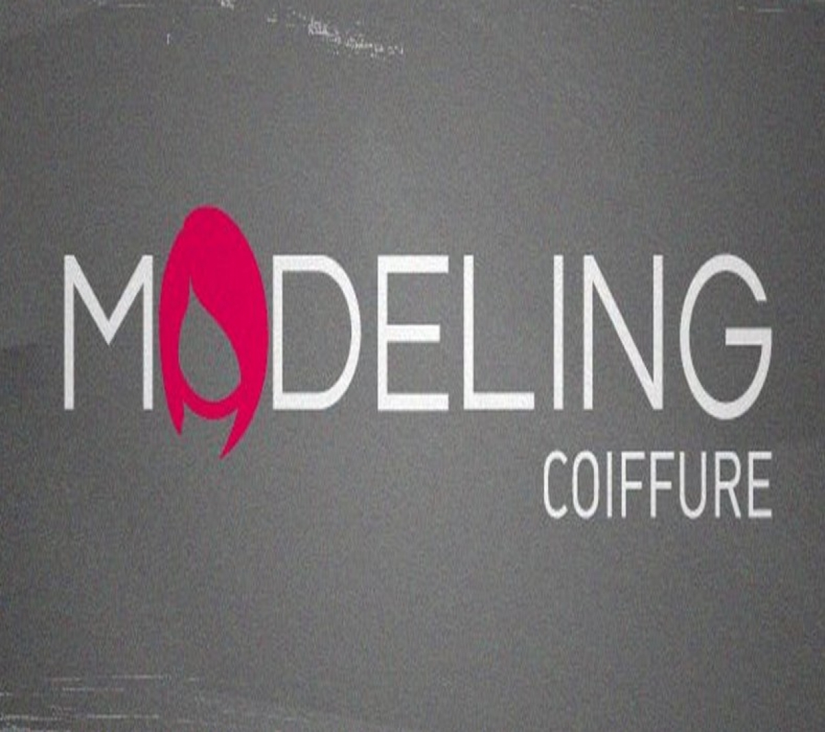 MODELING COIFFURE